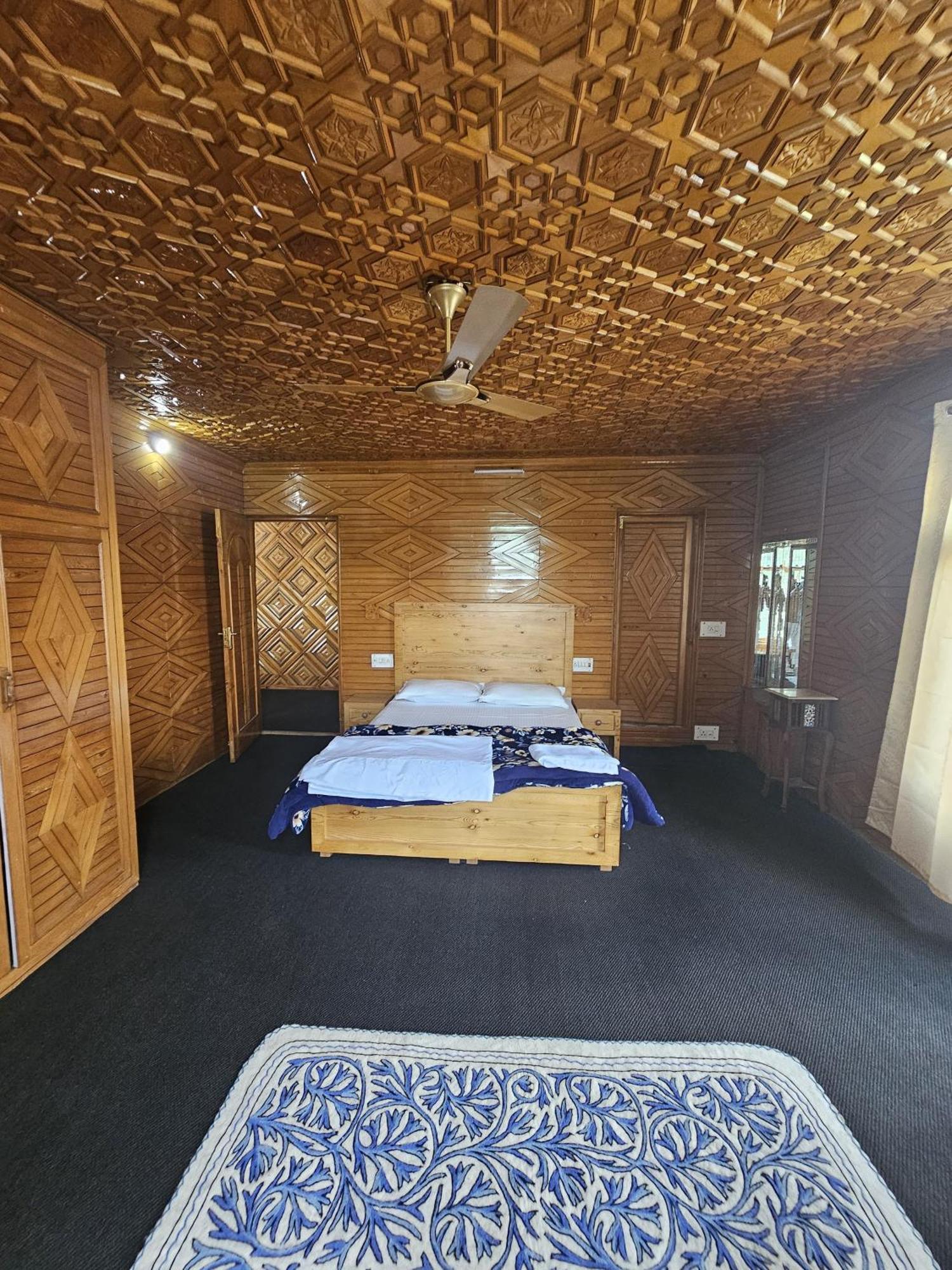 Serene By Juniper Resorts, Rajbagh, Bed & Breakfast