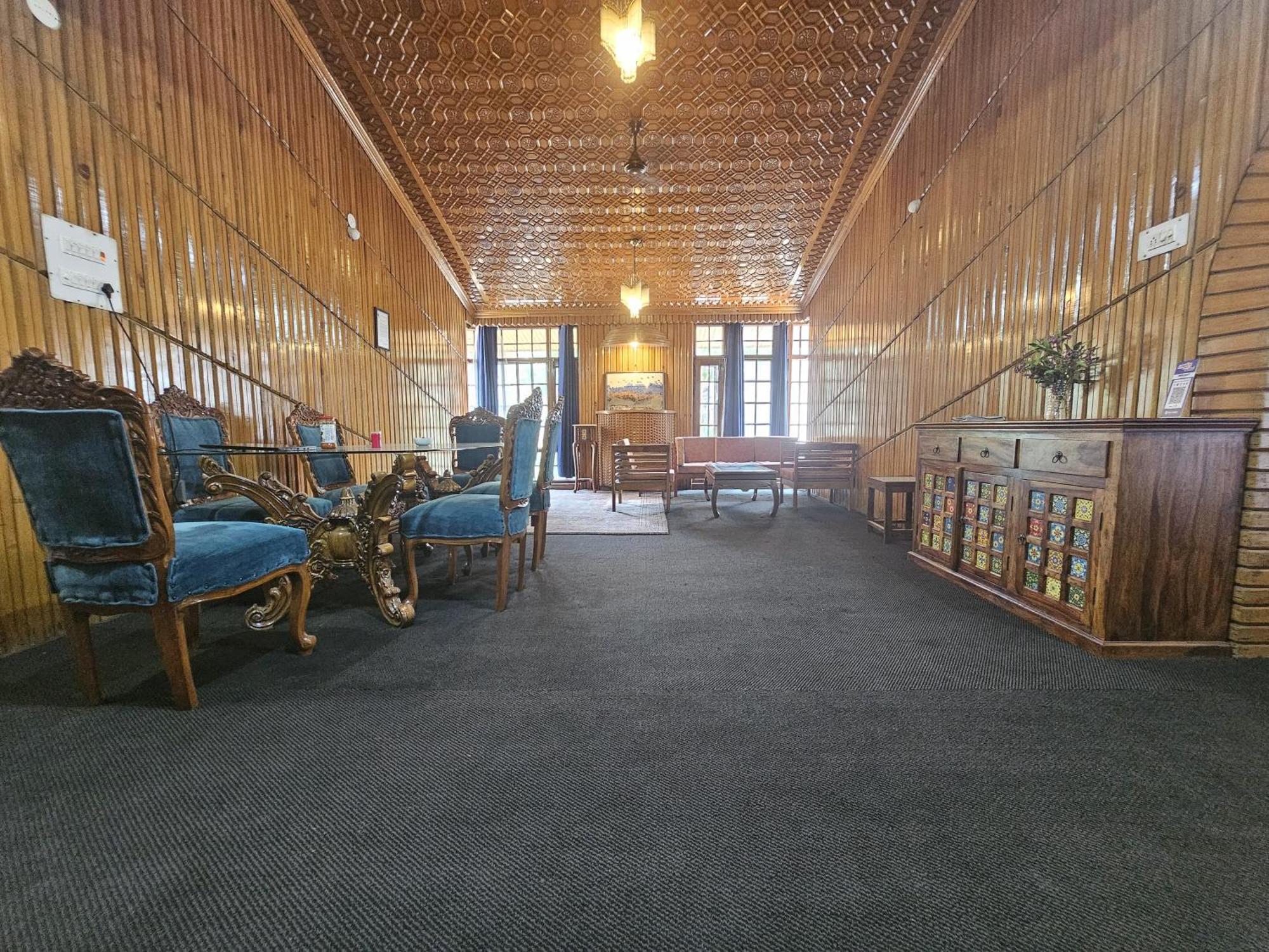 Serene By Juniper Resorts, Rajbagh, Bed & Breakfast Srinagar (Jammu and Kashmir)