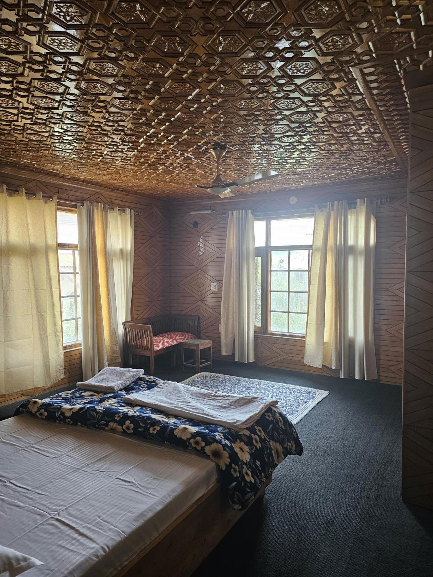 Serene By Juniper Resorts, Rajbagh, Bed & Breakfast *