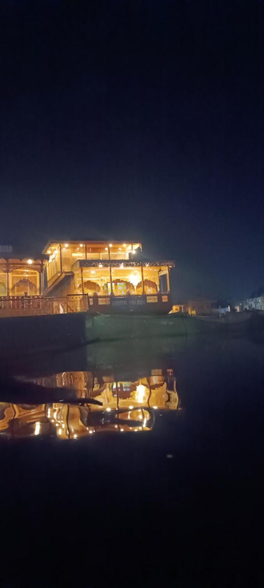 The Smith Palace Group Of Houseboats Botel 4*