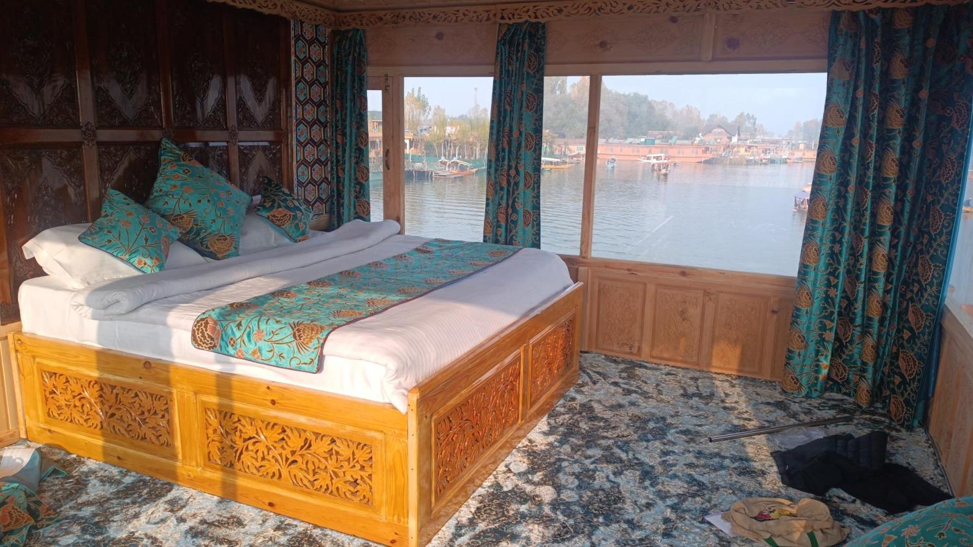 Botel The Smith Palace Group Of Houseboats 4*