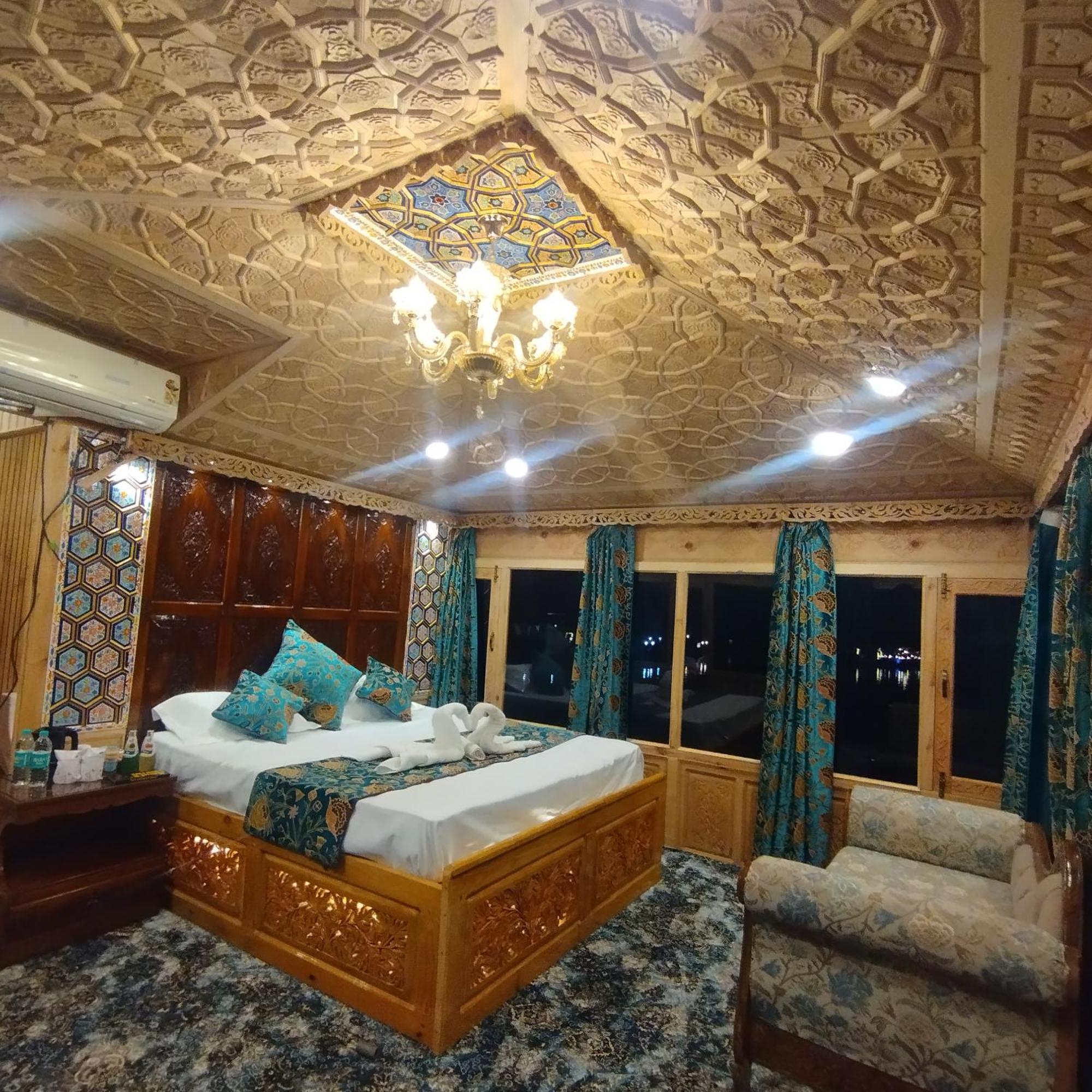 The Smith Palace Group Of Houseboats Srinagar (Jammu and Kashmir)