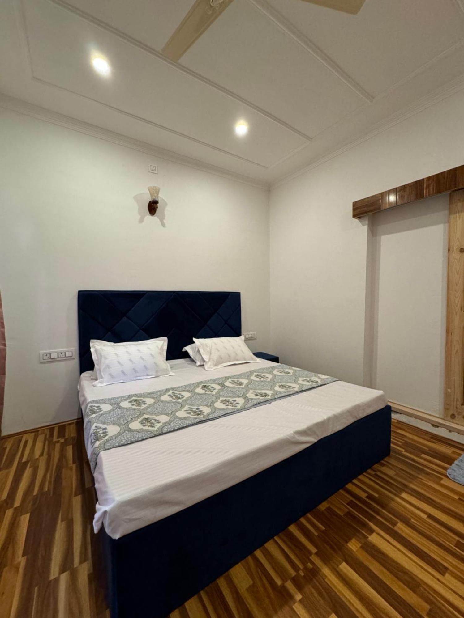 Homestay Shesh Bagh Boutique Luxury Retreat