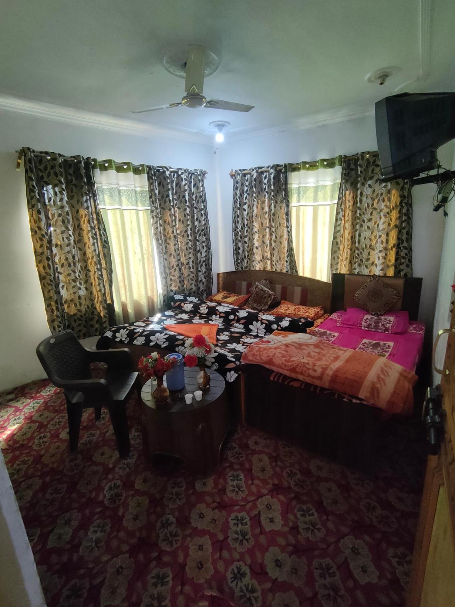 Guest house Irshad Srinagar (Jammu and Kashmir)