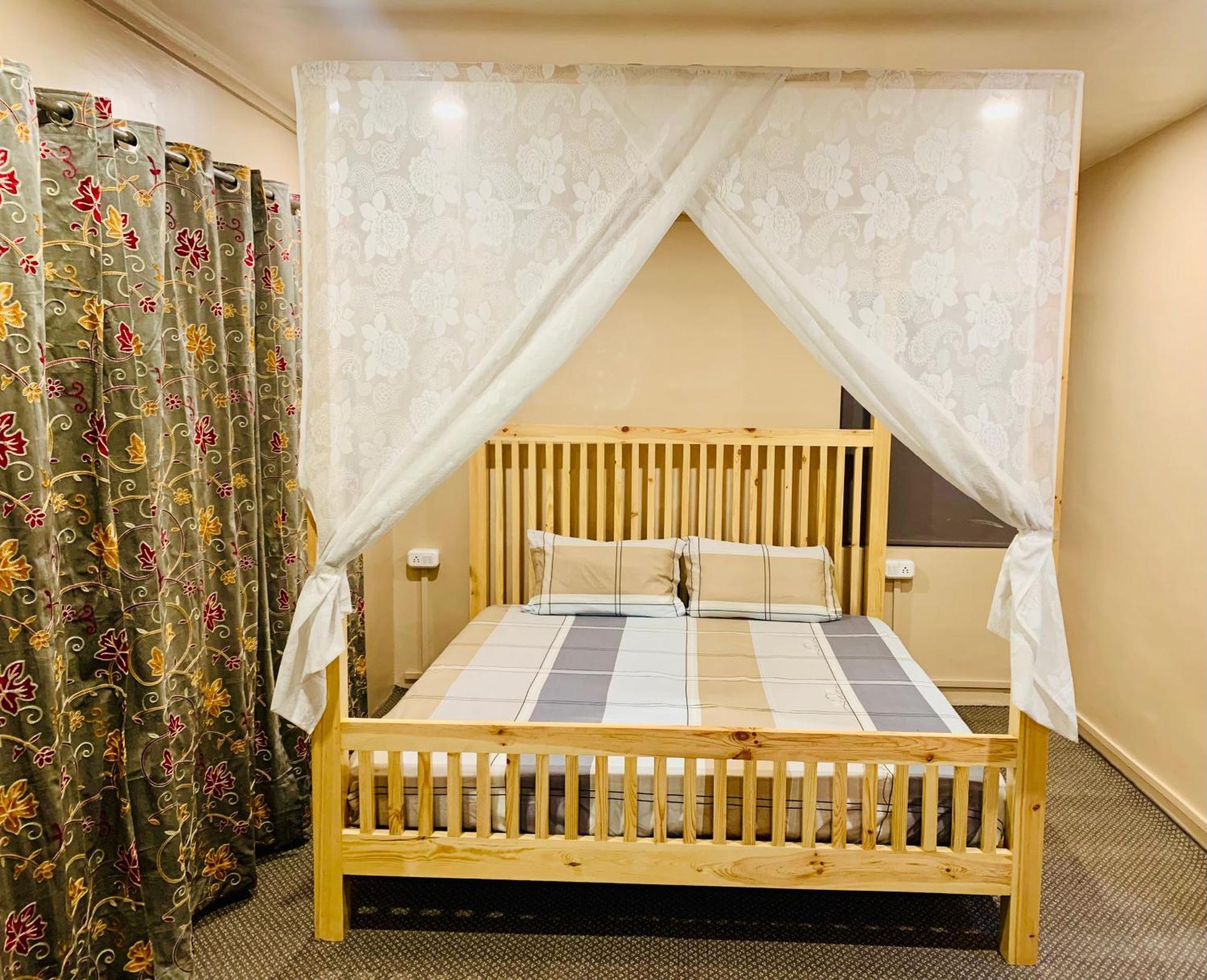 The Chinar Retreat Hut Guest house Srinagar (Jammu and Kashmir)