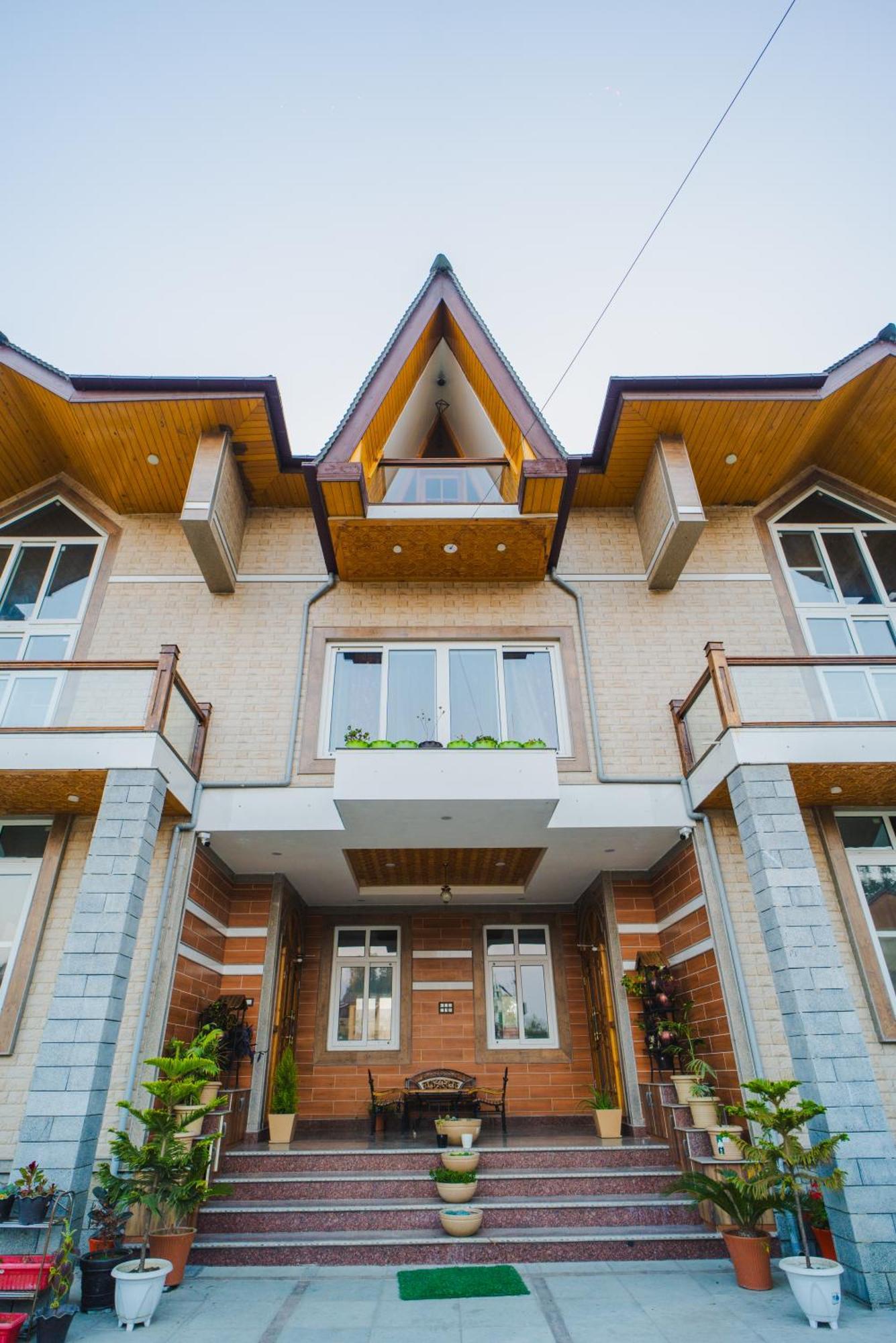 Silver Roche Homestay *