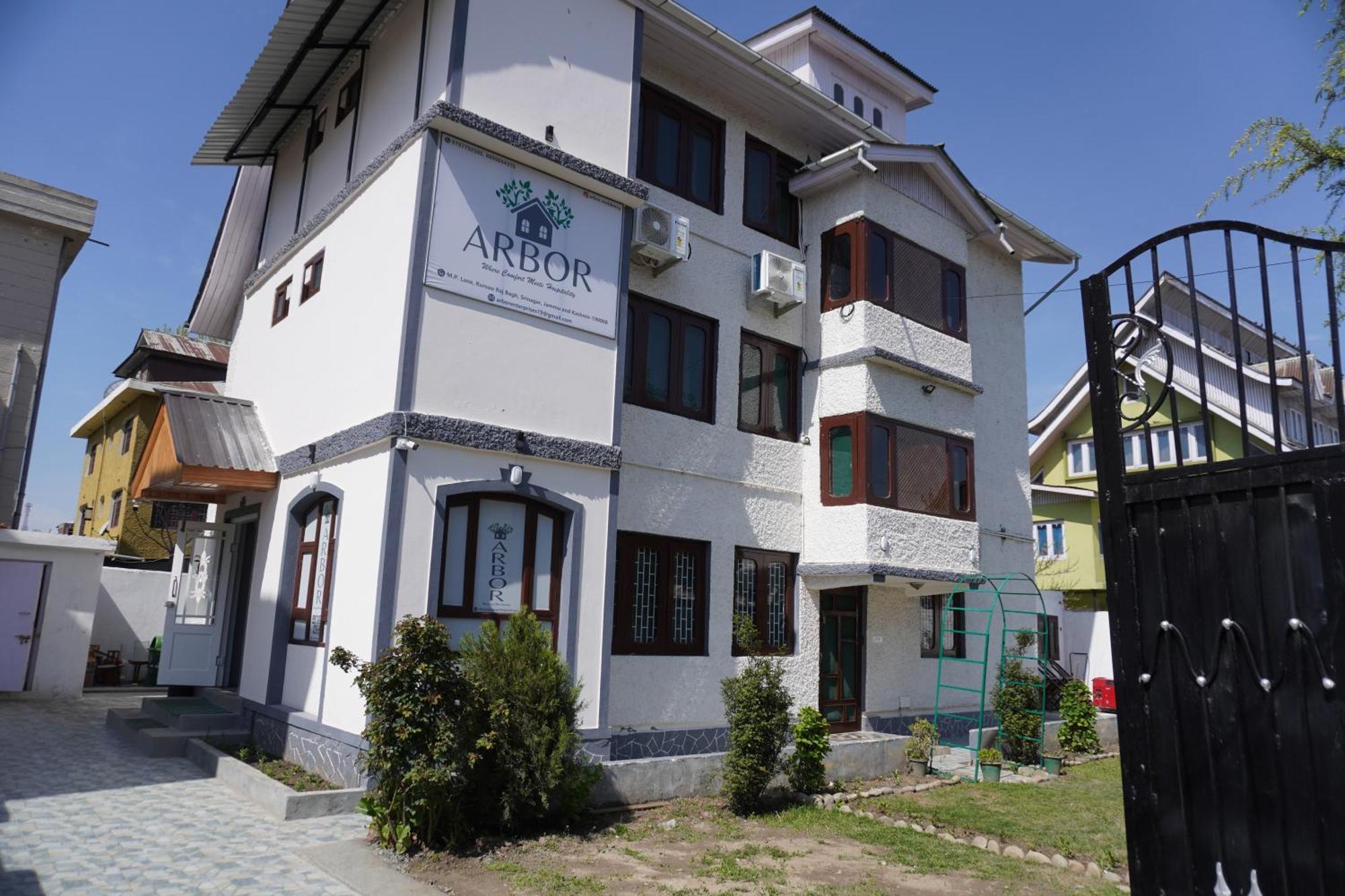 Hotel Arbor *