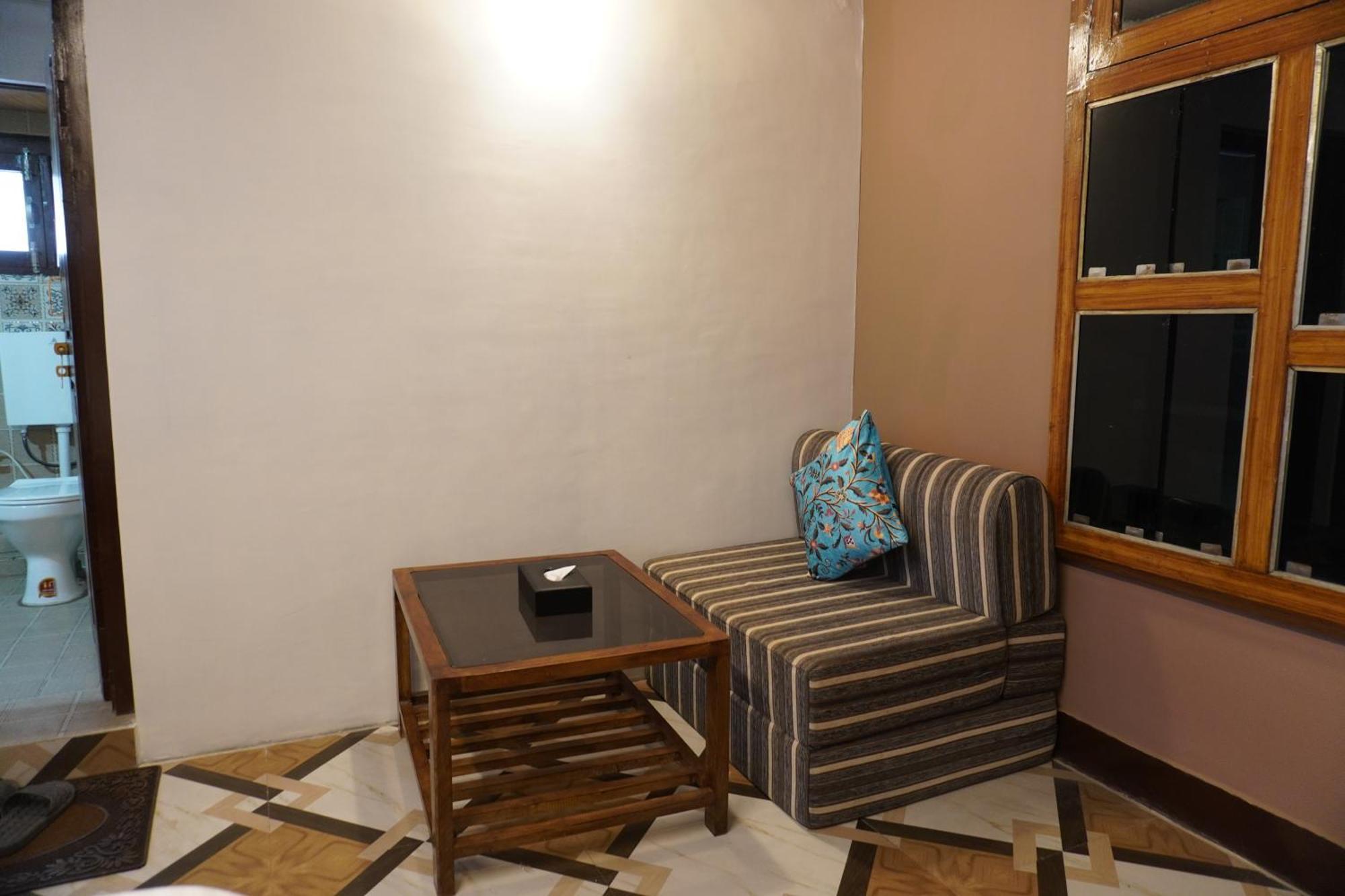 Arbor Hotel Srinagar (Jammu and Kashmir)