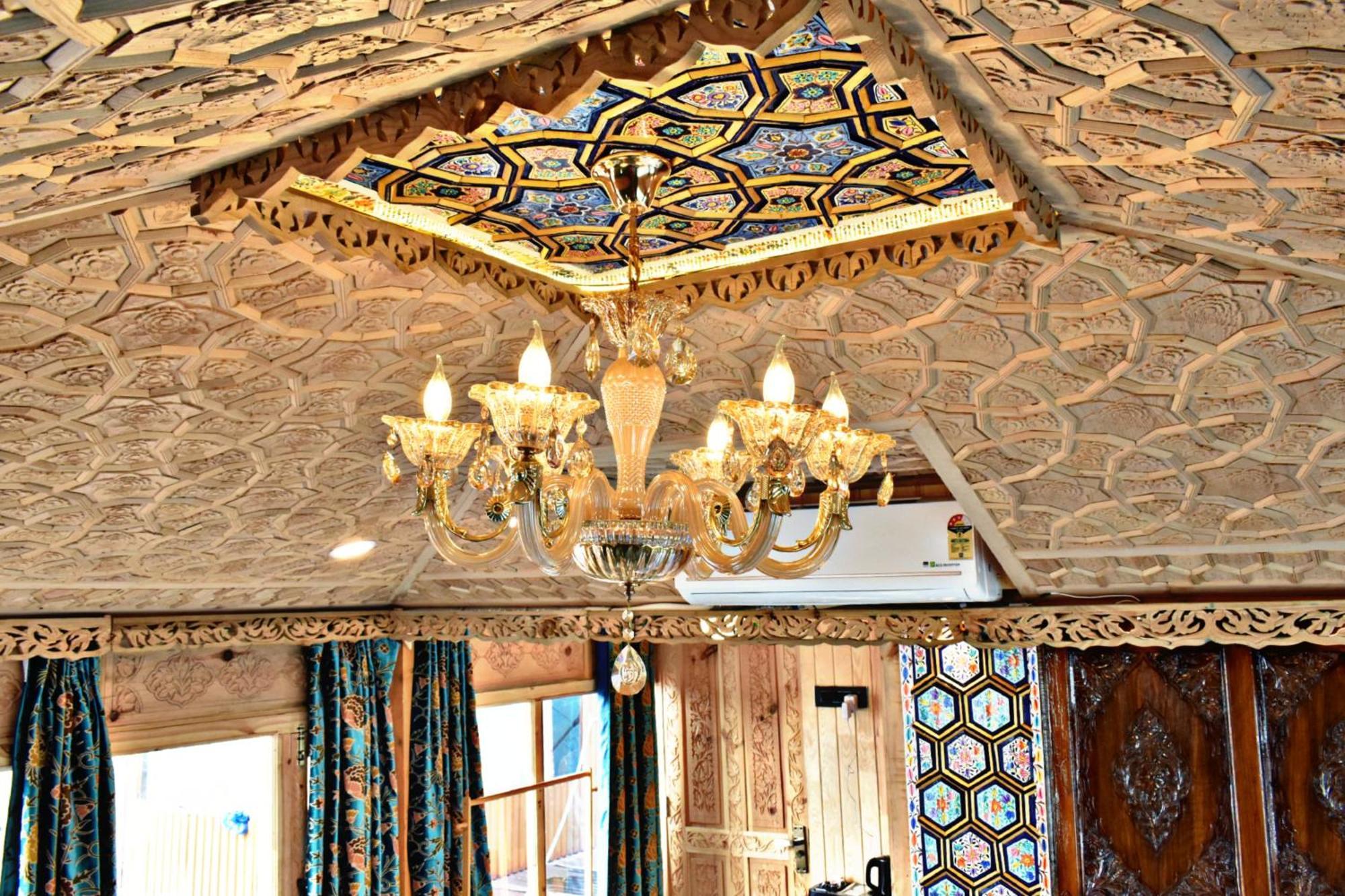 The Smith Palace Group Of Houseboats Botel Srinagar (Jammu and Kashmir)
