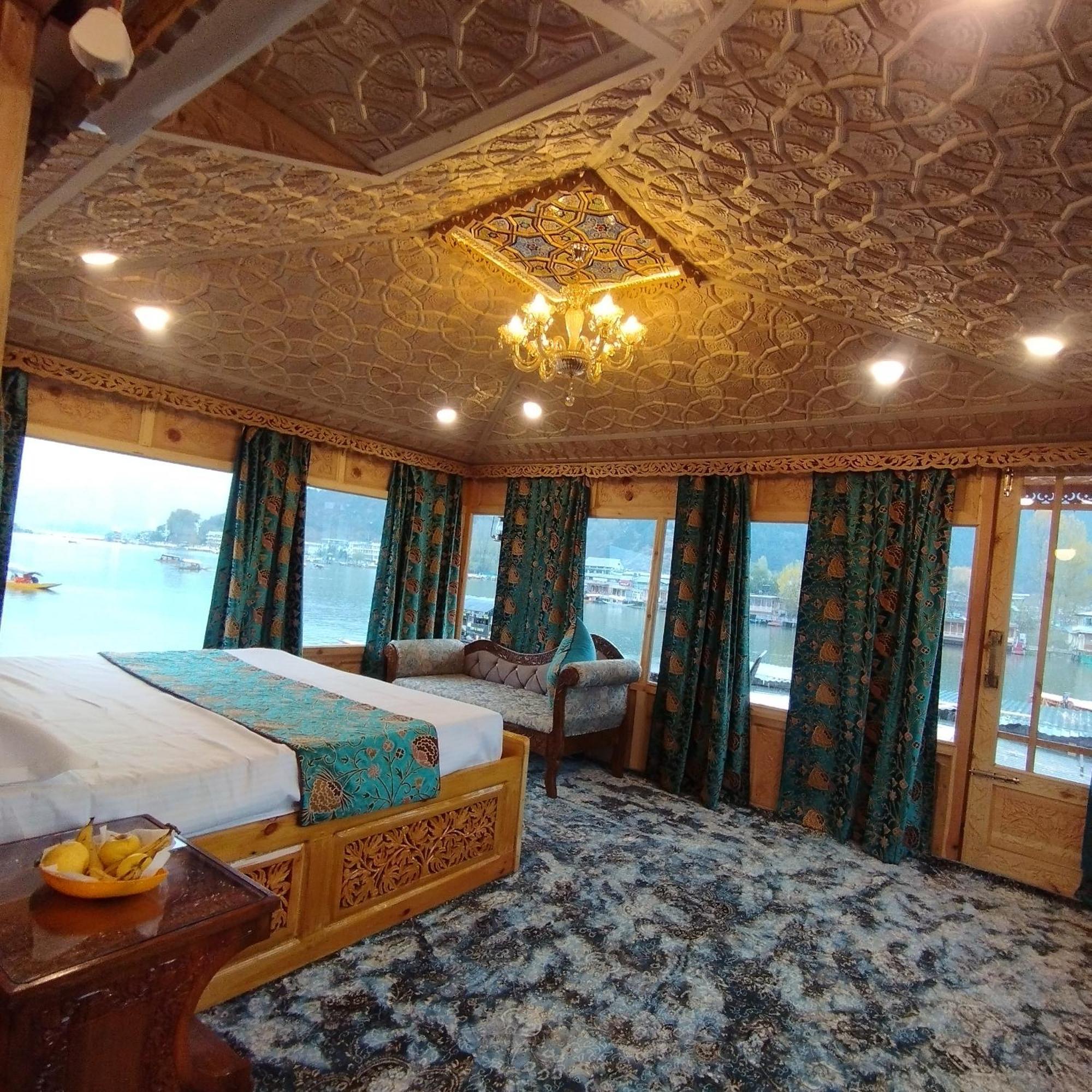 Botel The Smith Palace Group Of Houseboats 4*