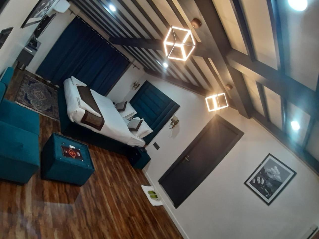 Pl Residency Homestay Srinagar (Jammu and Kashmir)