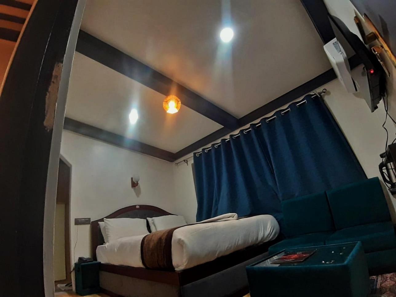 Pl Residency * Srinagar (Jammu and Kashmir)