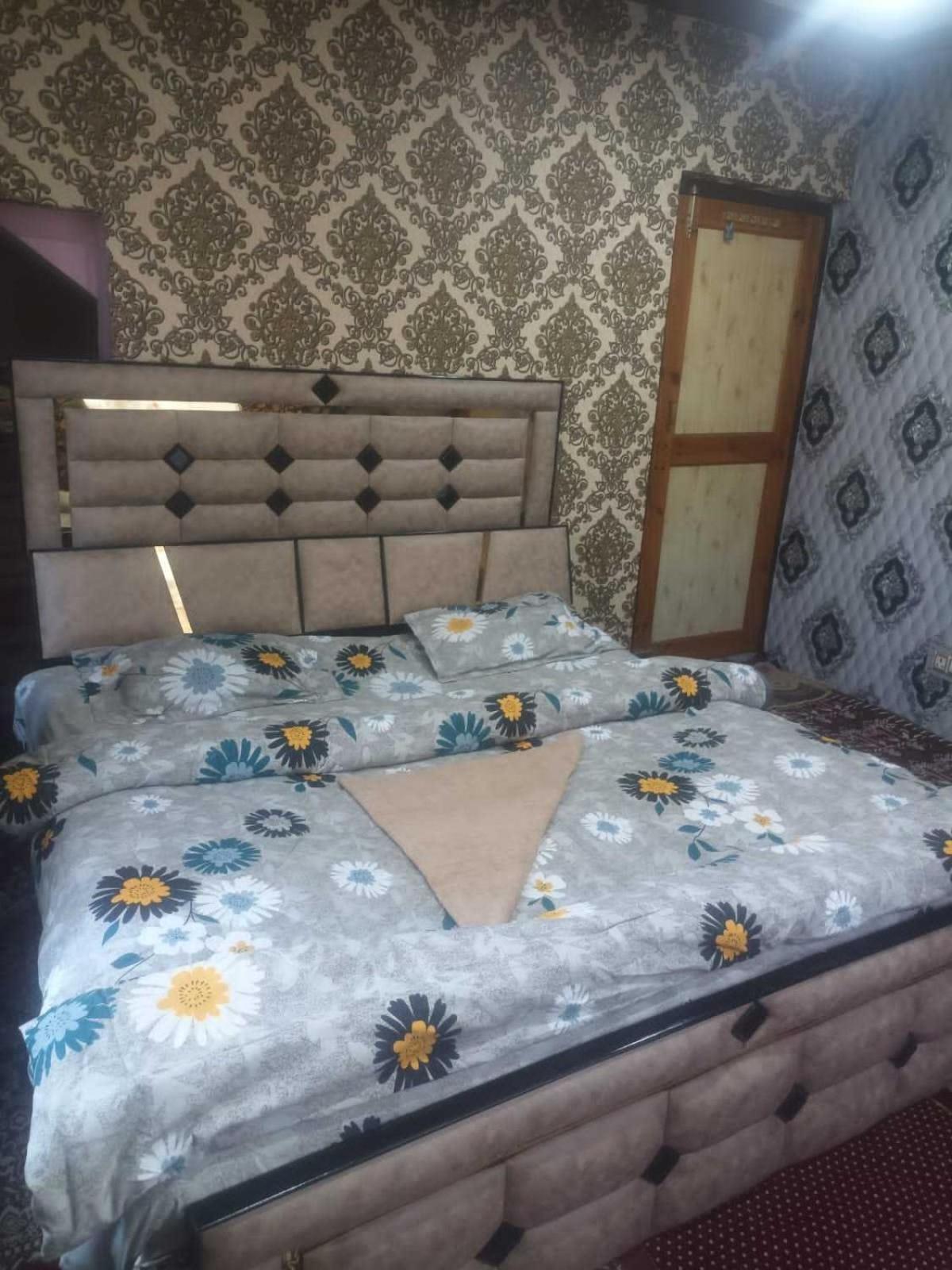 O Bareen Hotel