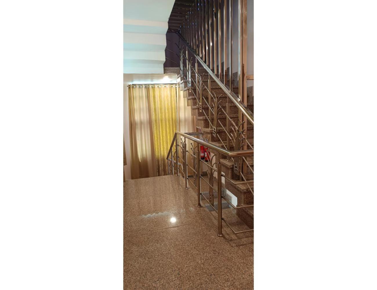 Lamra Guest House, Homestay