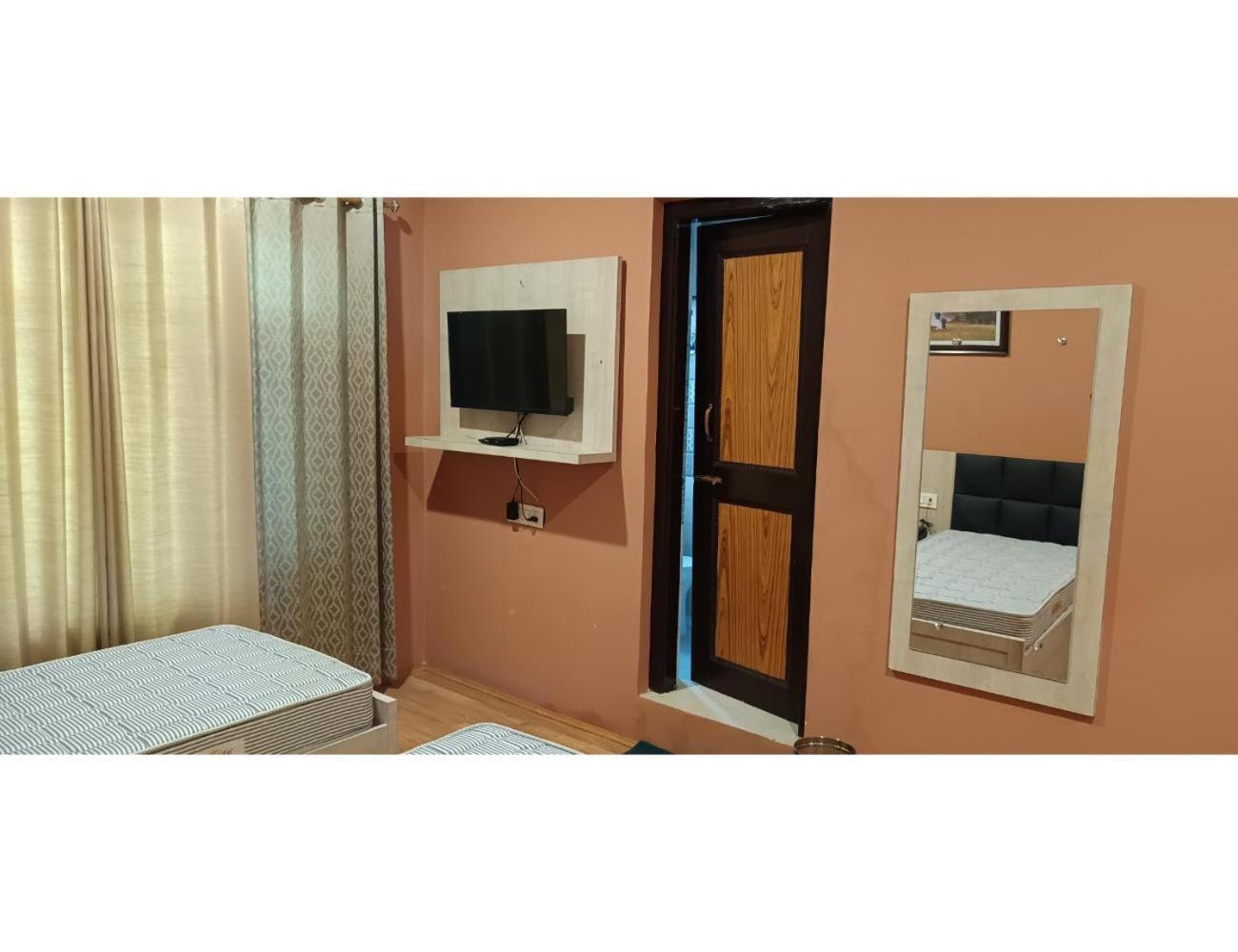 Homestay Lamra Guest House, Srinagar (Jammu and Kashmir)