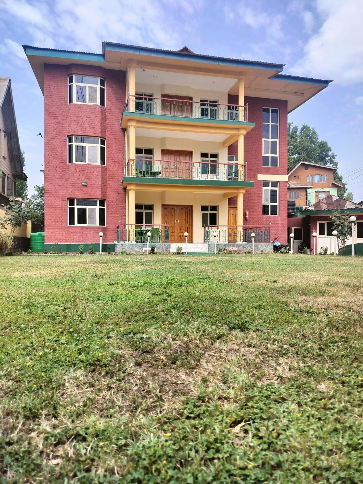 Hotel Jan Mahal