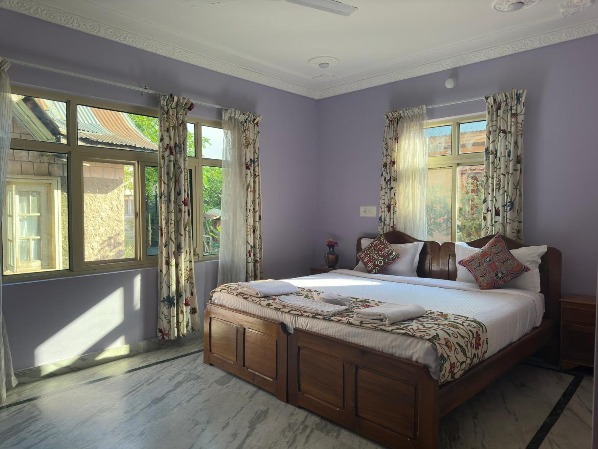 Jan Mahal Hotel 3*