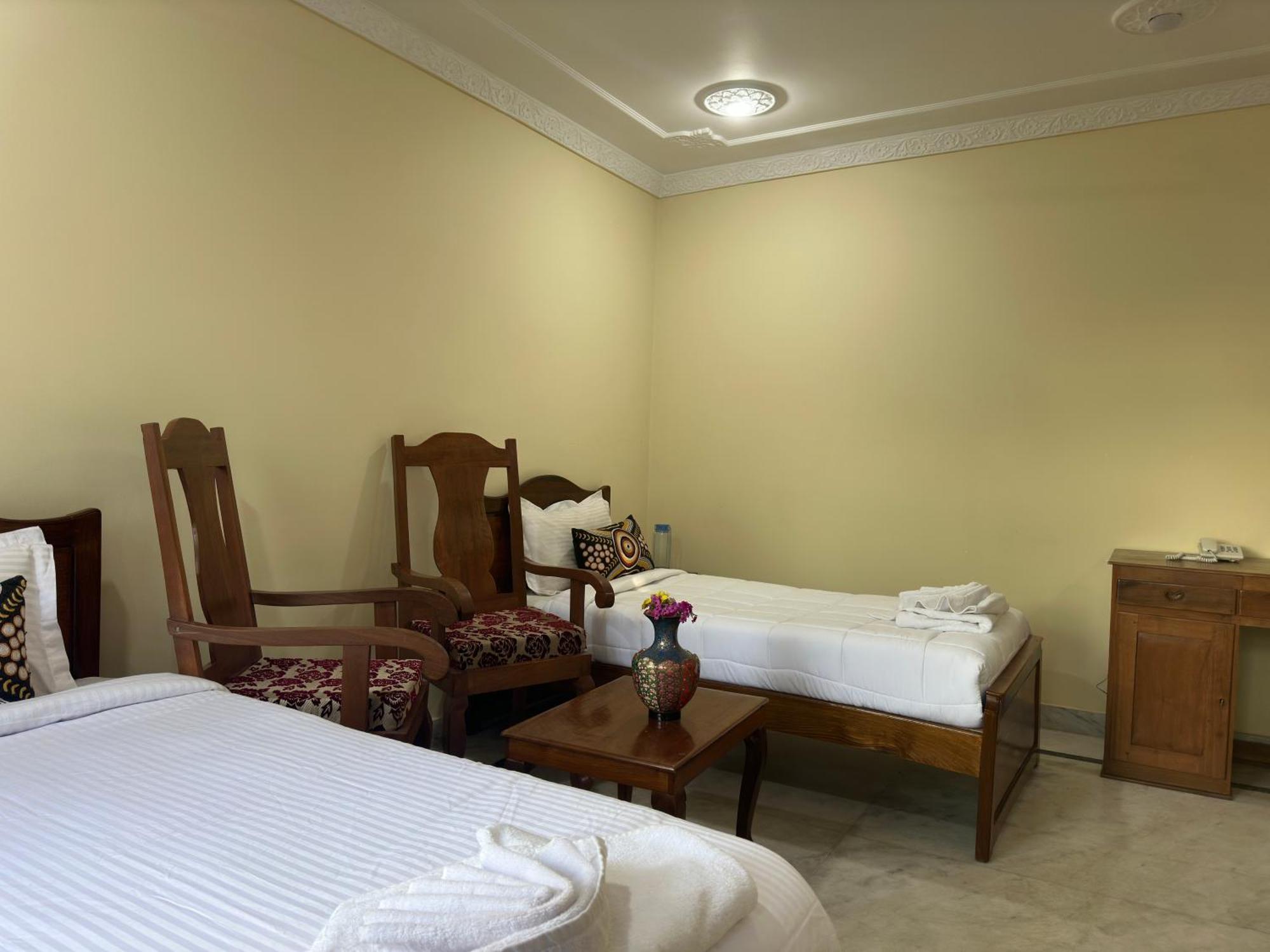 Hotel Jan Mahal 3*
