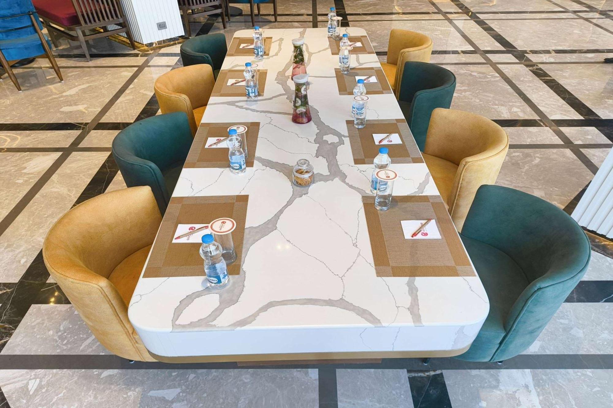 Ramada Encore By Wyndham Rajbagh Hotel *