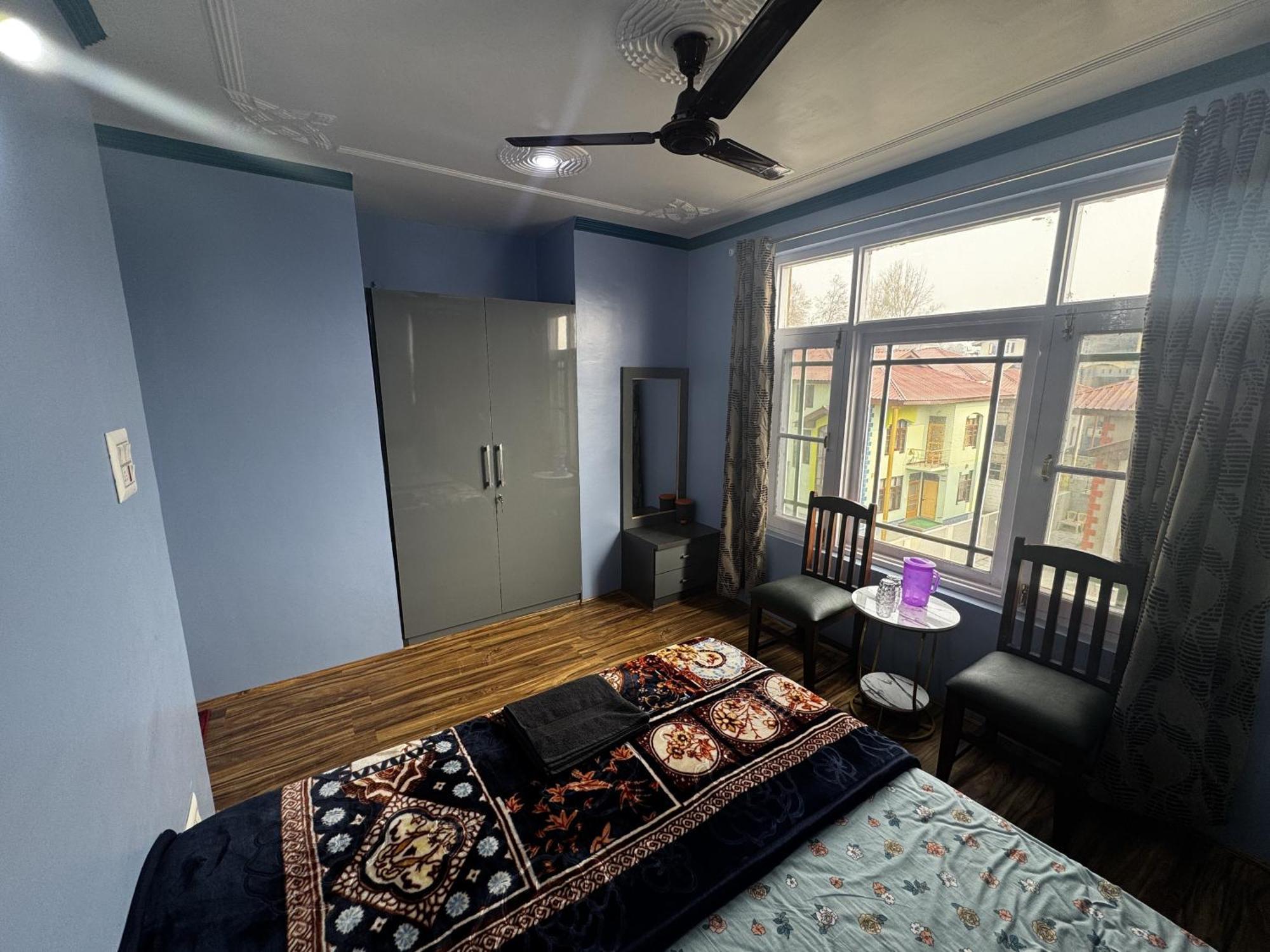 The Penthouse Guest house Srinagar (Jammu and Kashmir)