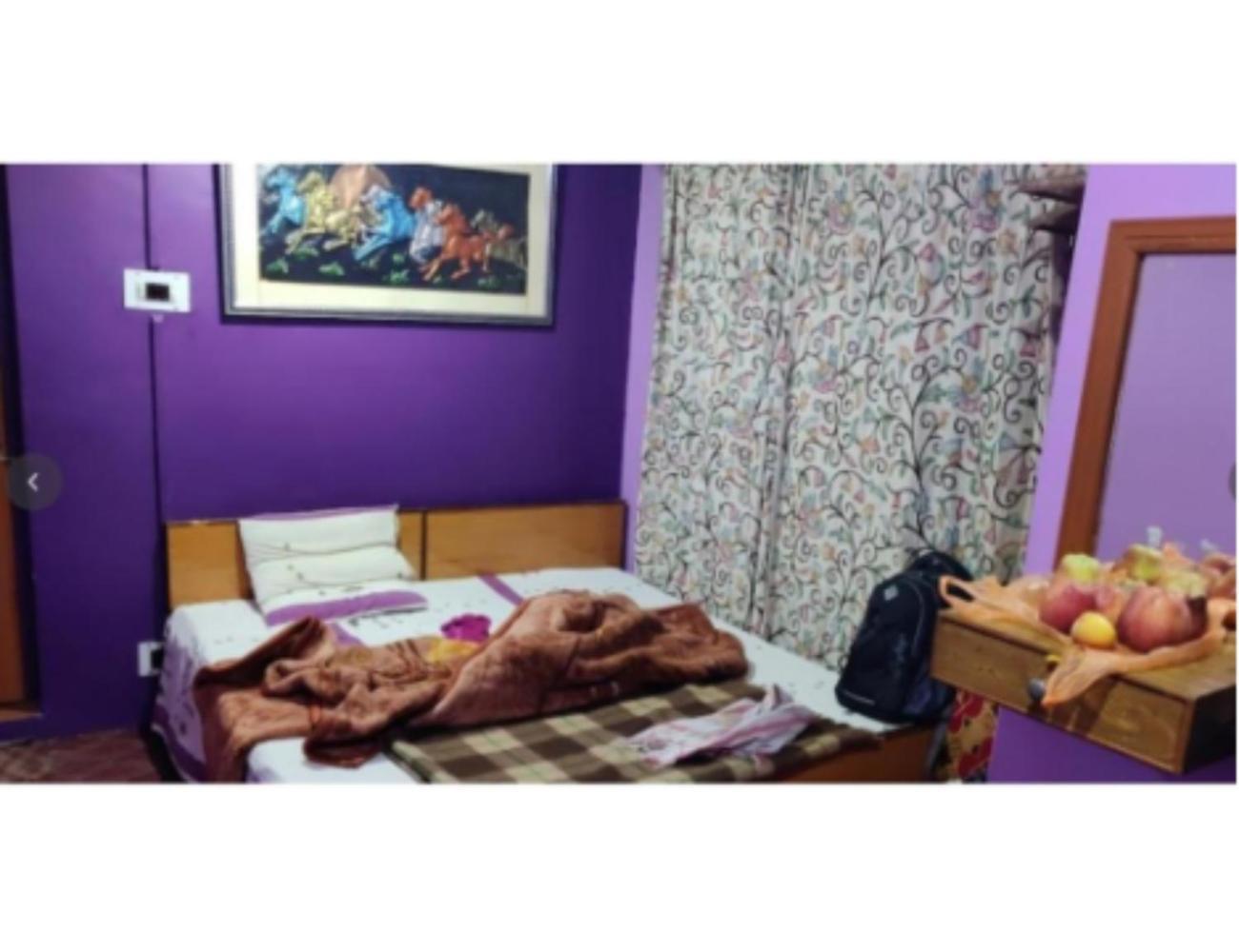 Hotel Hill Nearby Dal Srinagar (Jammu and Kashmir)