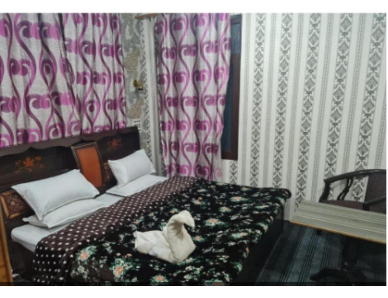 Ameera , Munawara Abad, 3* Srinagar (Jammu and Kashmir)