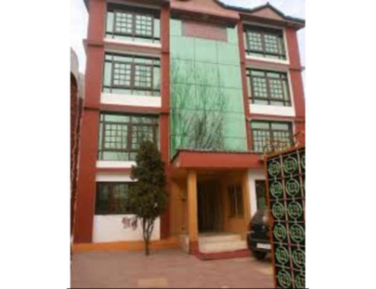 Hotel Ameera , Munawara Abad, Srinagar (Jammu and Kashmir)
