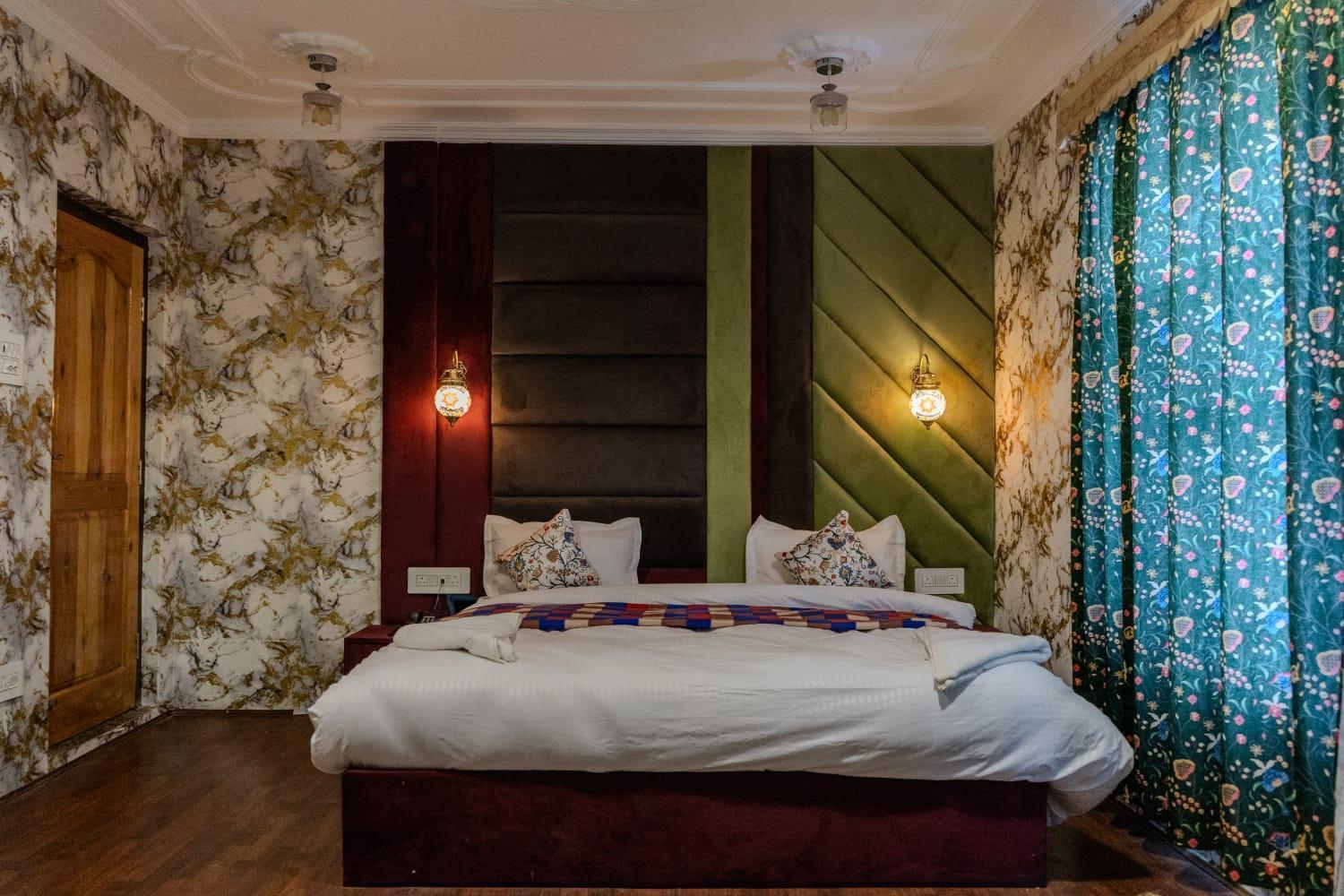 Hotel 11