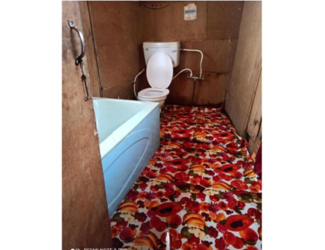 Hotel House Boat Moti Mahal, Near Dal Lake,srinagar