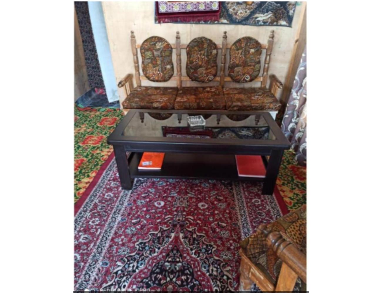 Hotel House Boat Moti Mahal, Near Dal Lake,srinagar