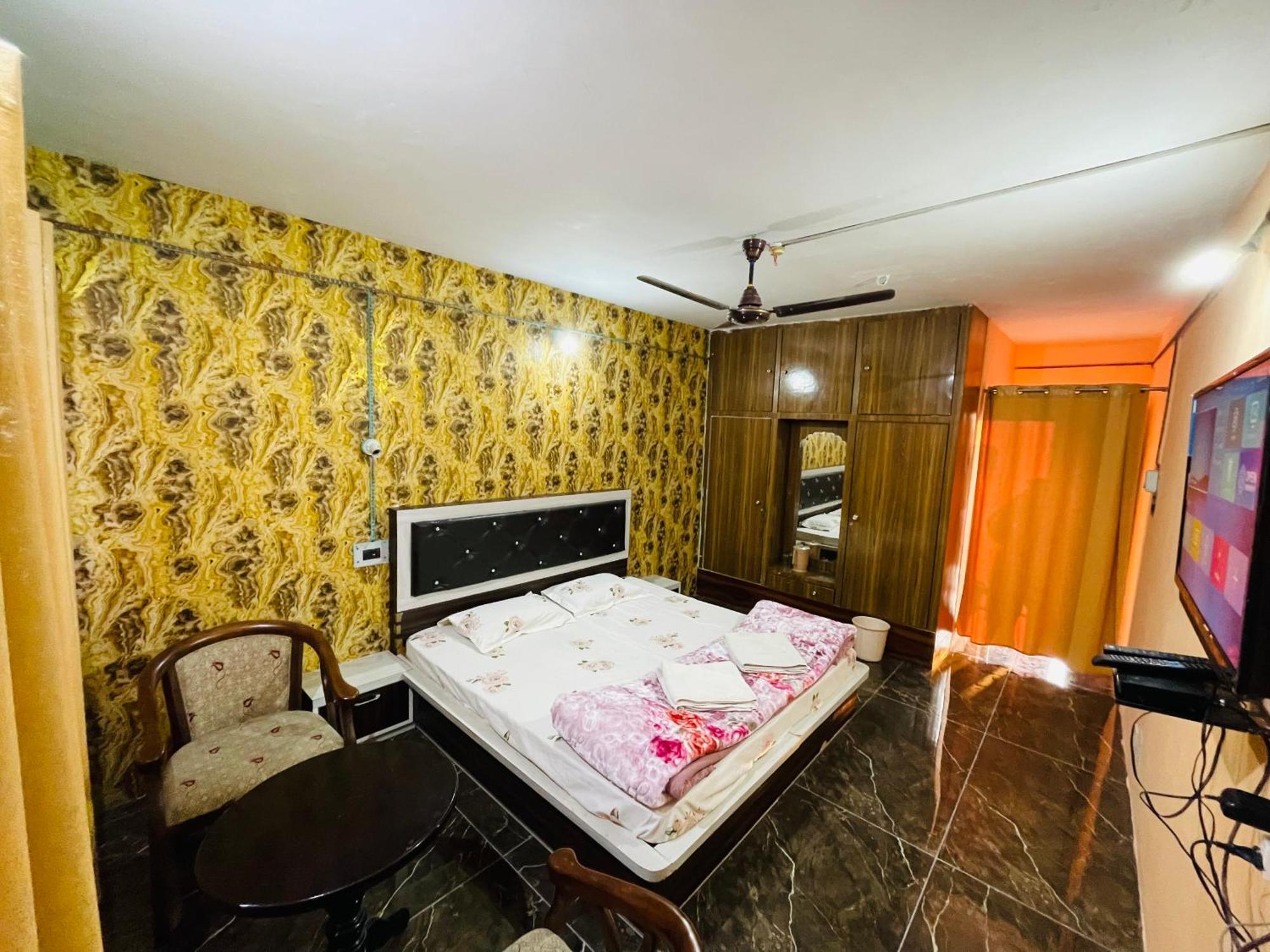 Hotel New Sahil 4*