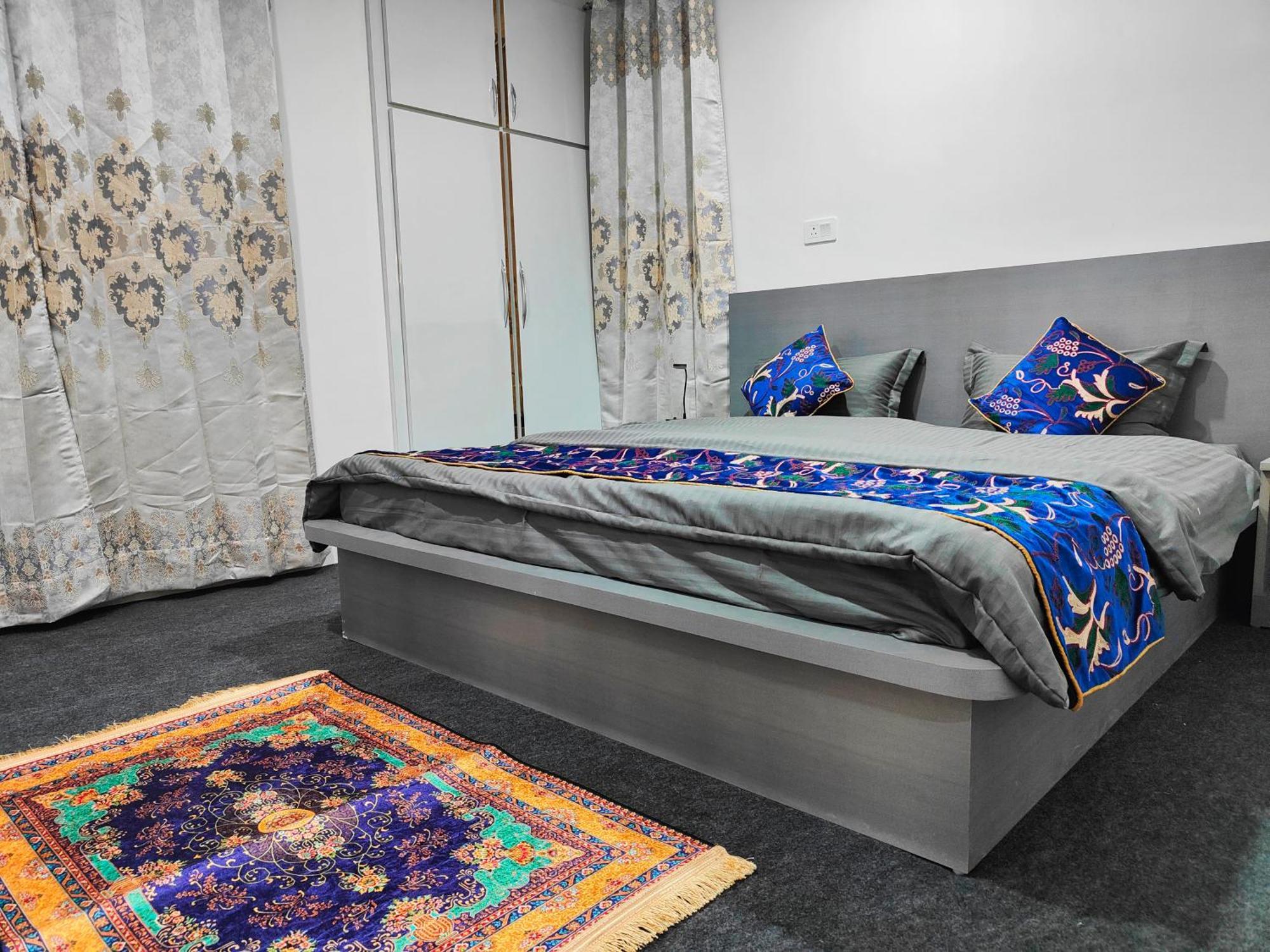 Uptown Abode Srinagar (Jammu and Kashmir)