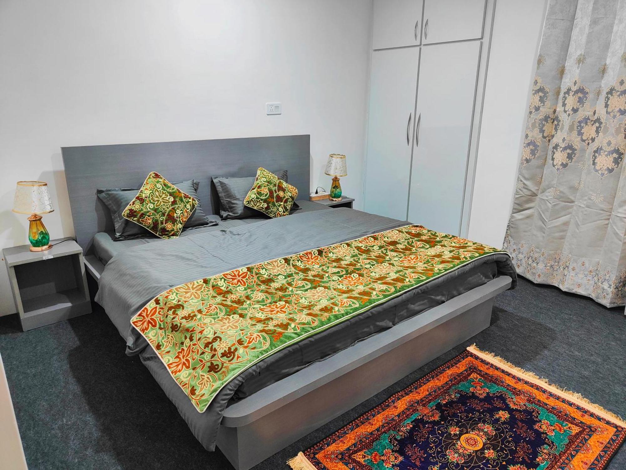 Uptown Abode Guest house *