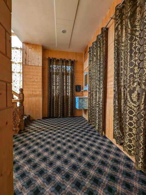 In Kashmir Holiday home *
