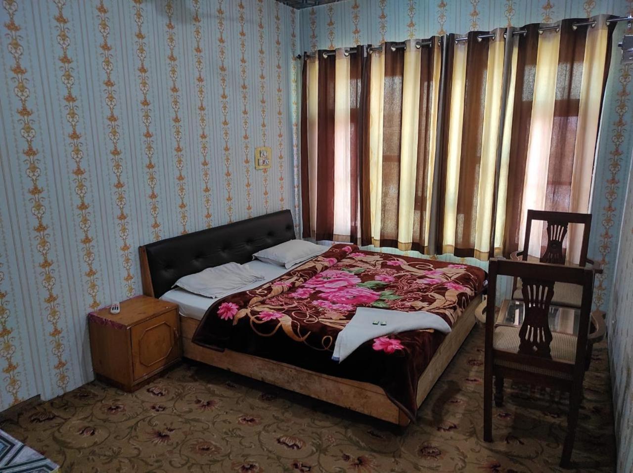Dilshan 2* Srinagar (Jammu and Kashmir)