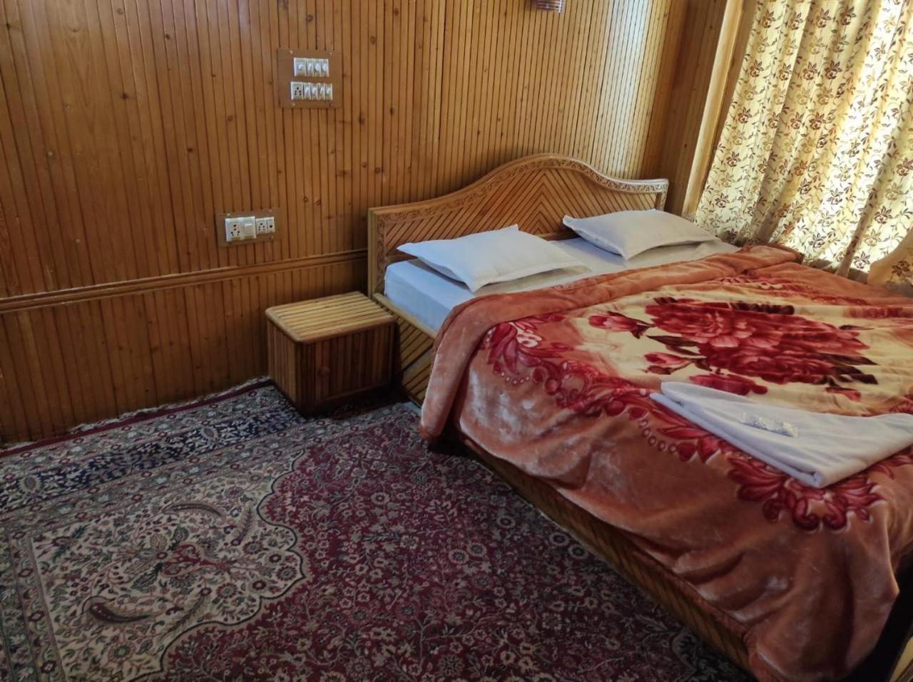 Dilshan Hotel 2*