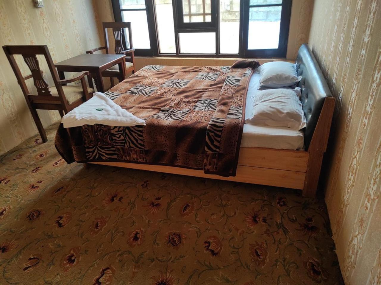 Dilshan Hotel Srinagar (Jammu and Kashmir)