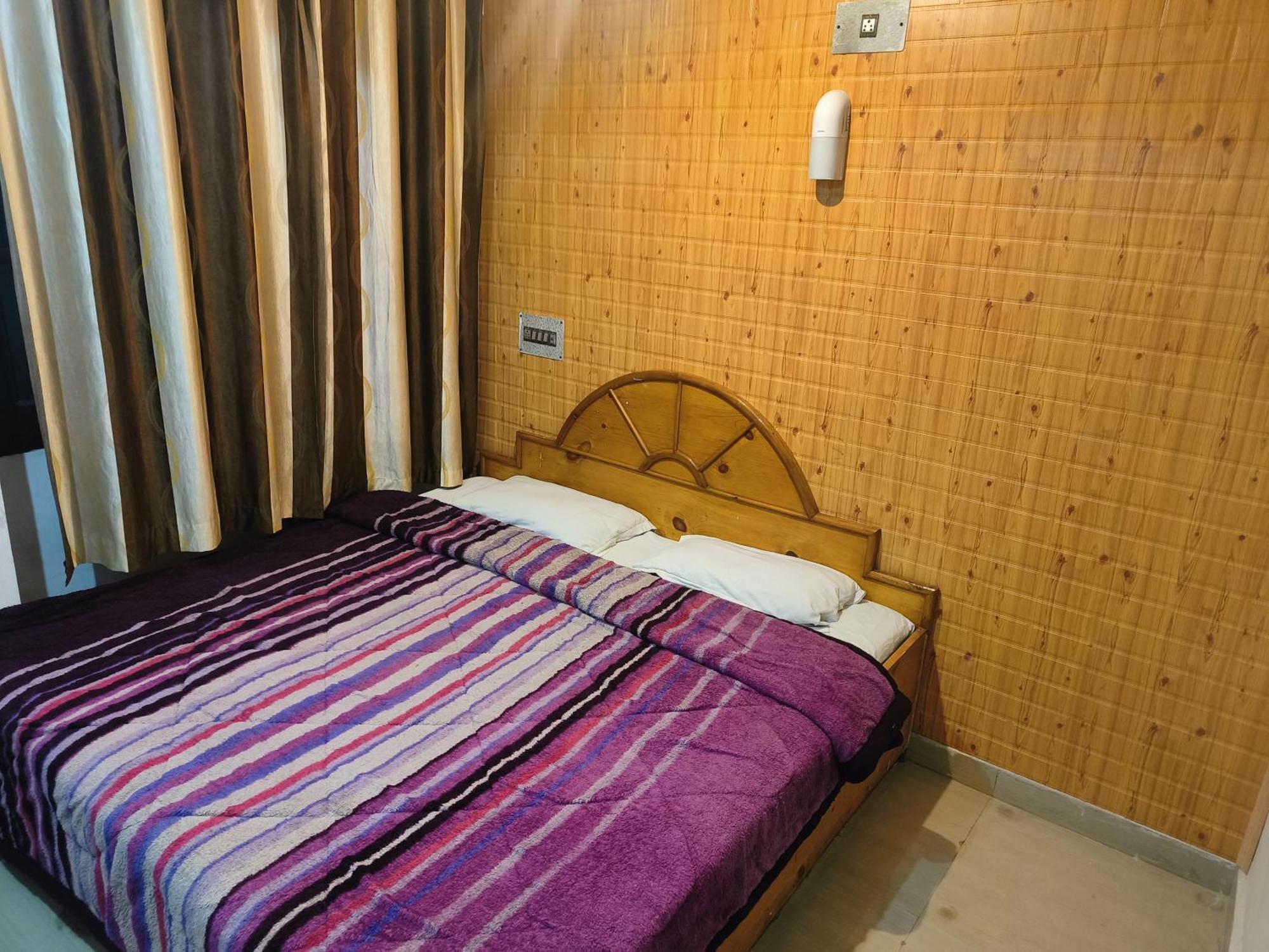 Dilshan Srinagar (Jammu and Kashmir)