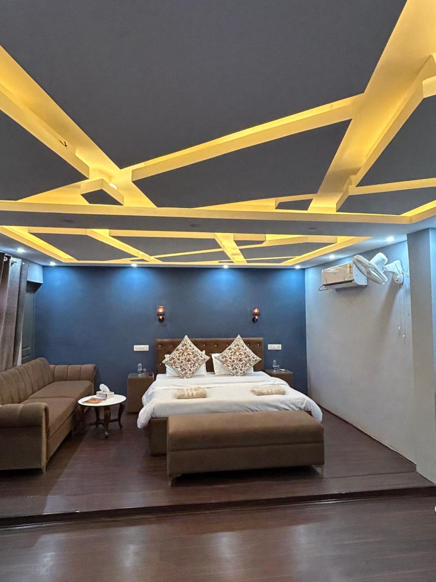- A Luxury Living *