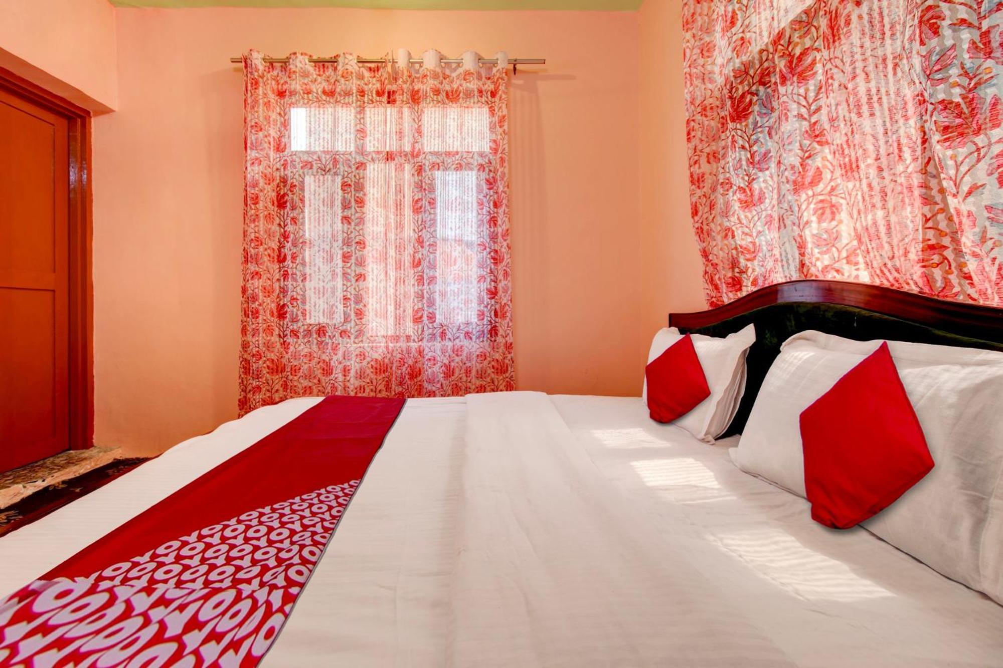 Hotel O Wooden Cave By M2 Srinagar (Jammu and Kashmir)