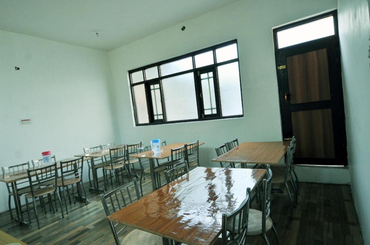 New Crown Homestay Srinagar (Jammu and Kashmir)