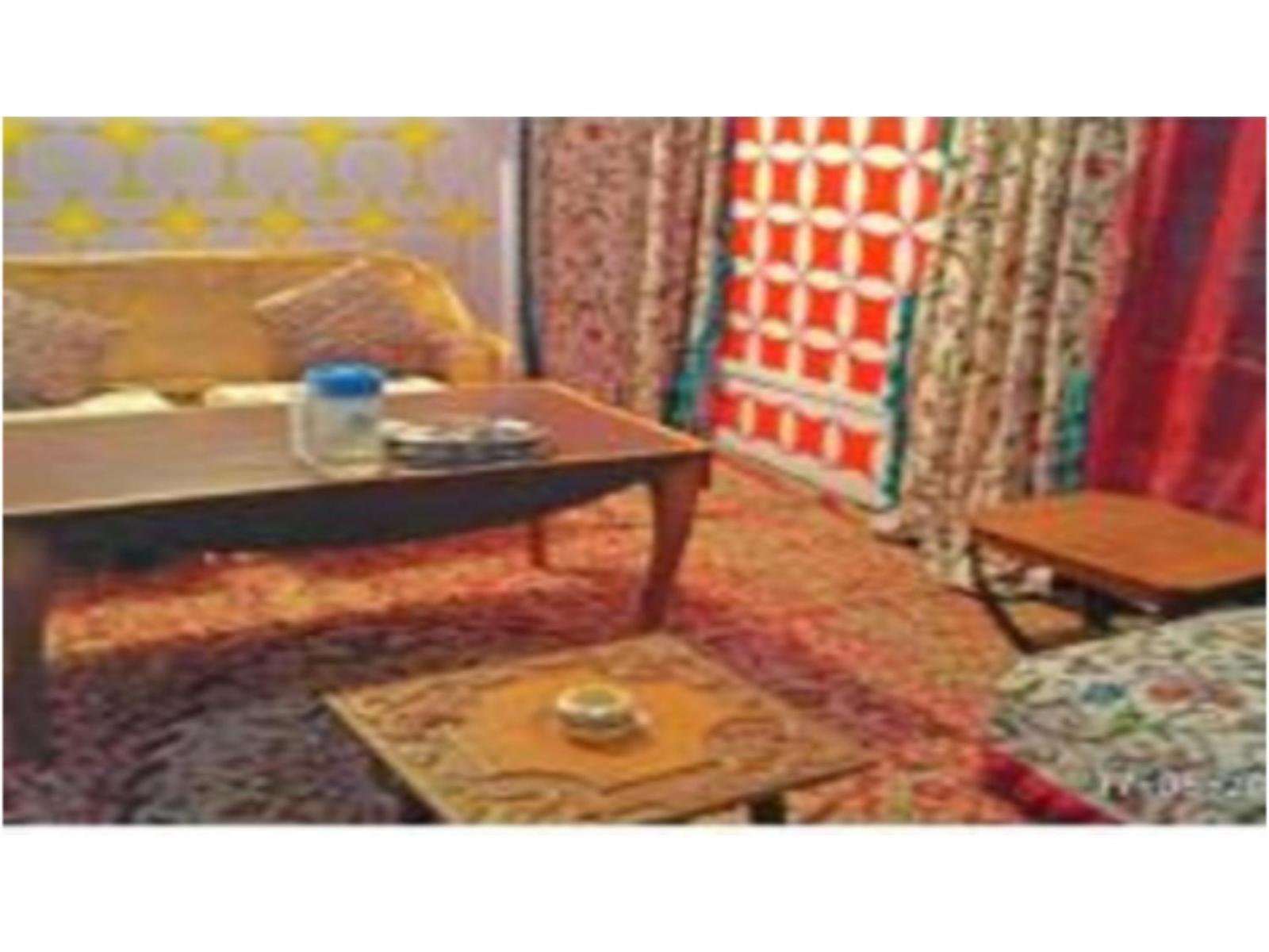 Blue Heaven House Boat, Near Pari Mahal, Hotel 3*