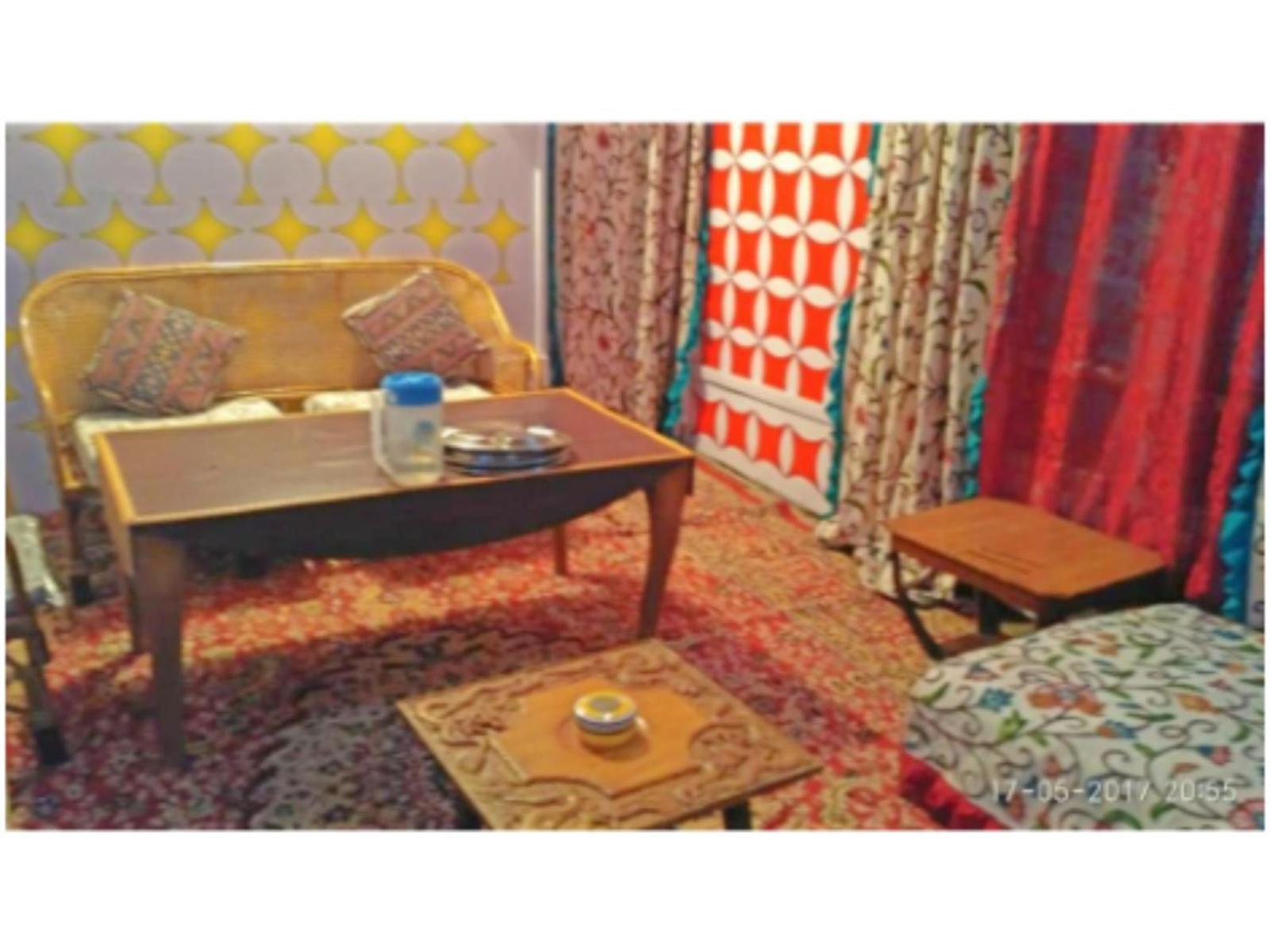 Blue Heaven House Boat, Near Pari Mahal, Hotel 3*