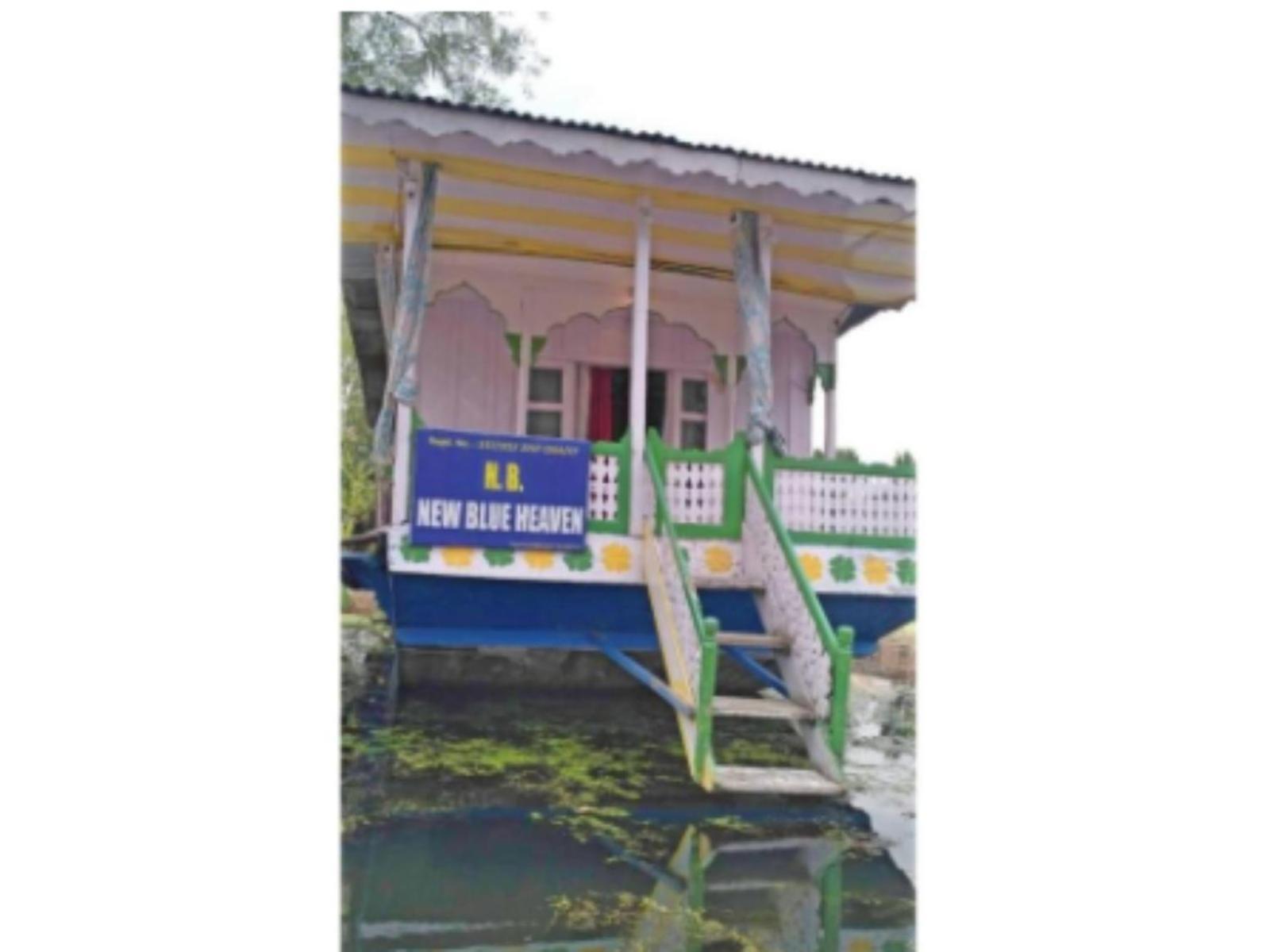 Hotel Blue Heaven House Boat, Near Pari Mahal, Srinagar (Jammu and Kashmir)