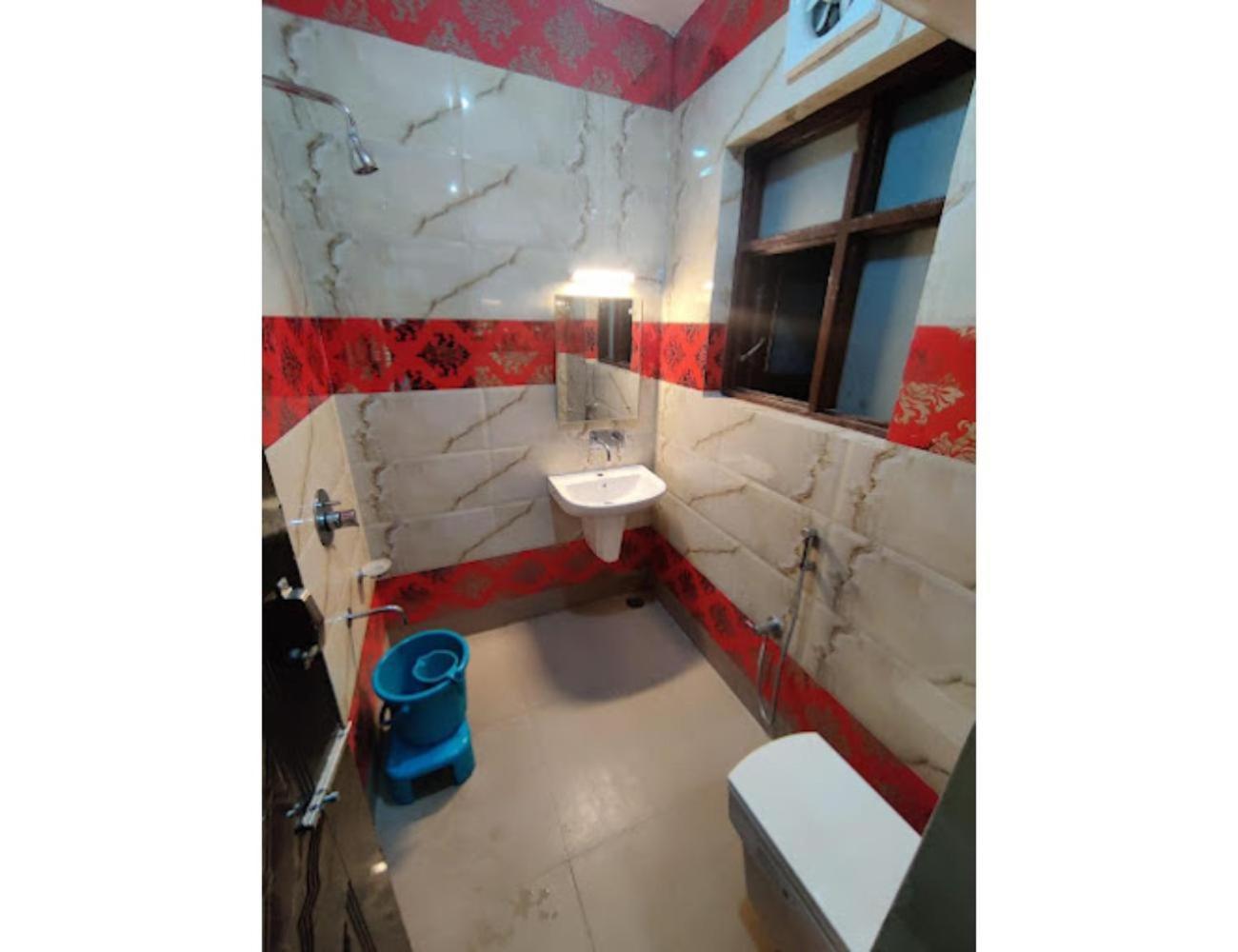 Homestay Gousia, Srinagar, *