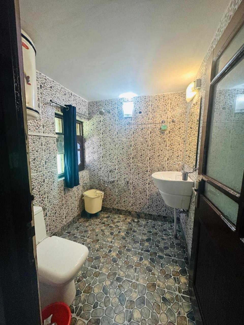 Barzam View Resort