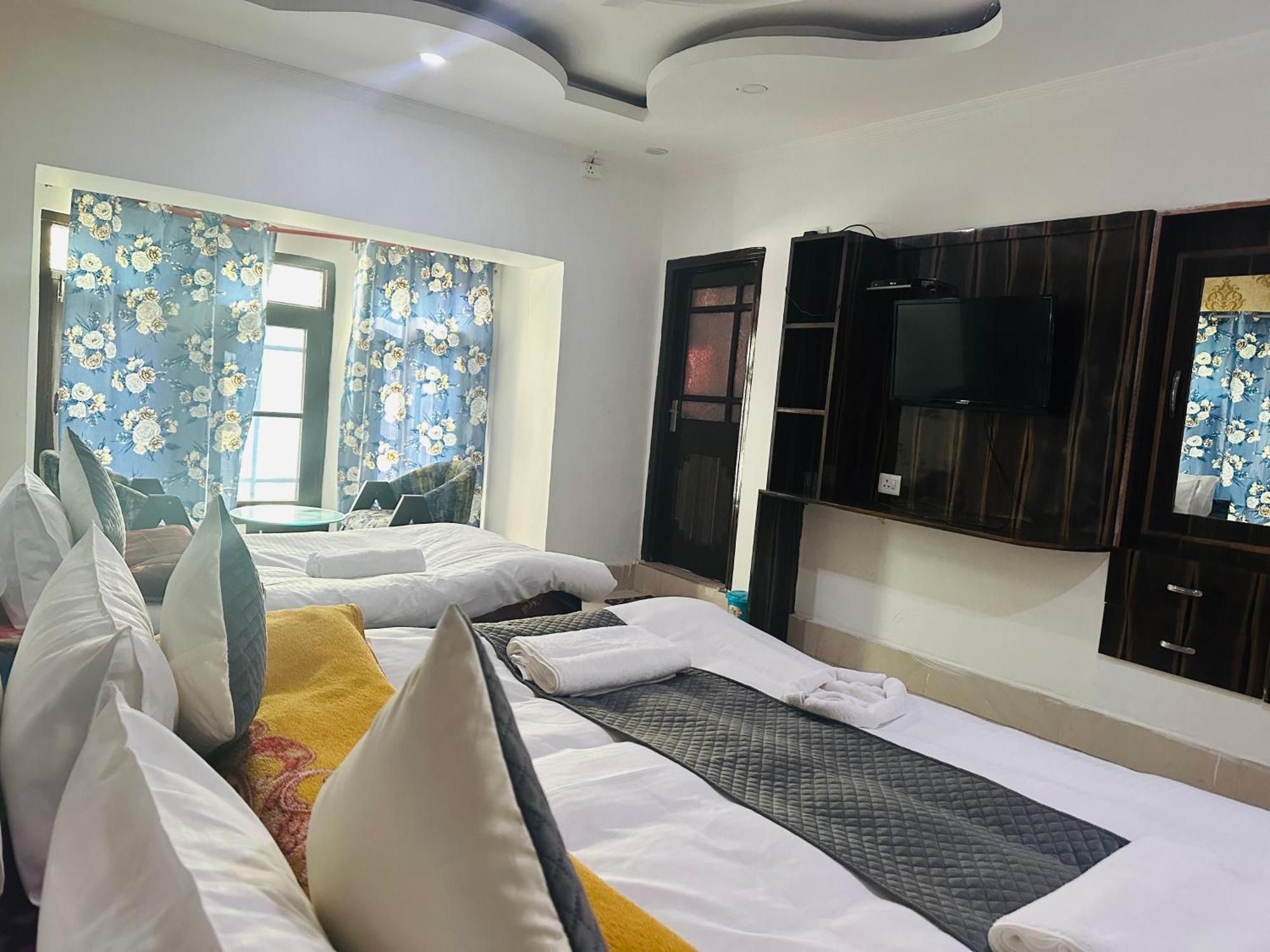 Barzam View Srinagar (Jammu and Kashmir)
