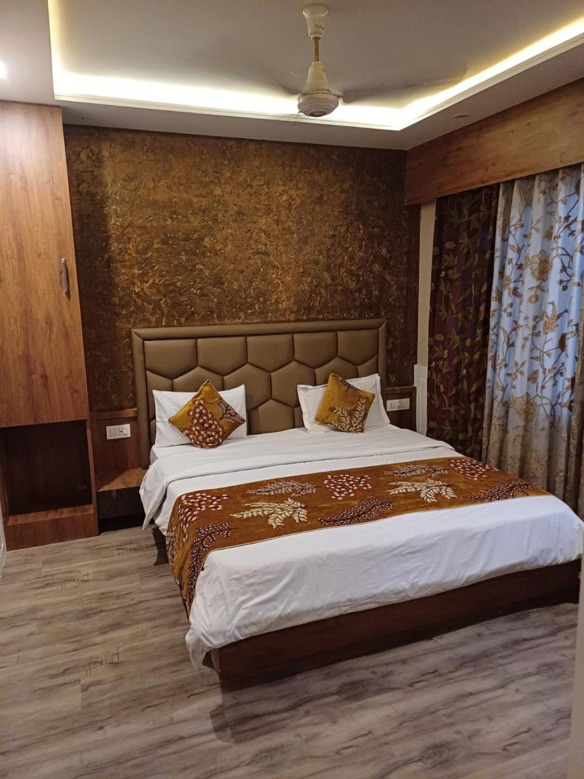 Manora Palace 4*