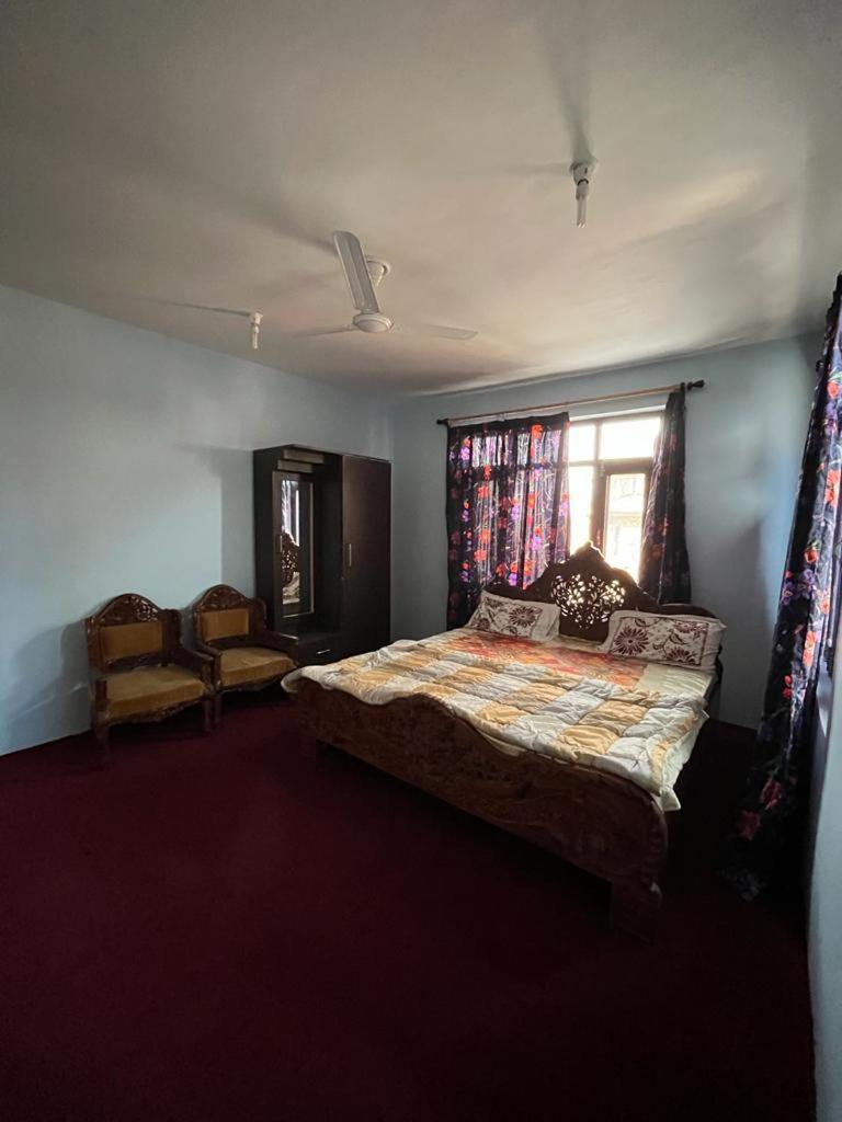 Hotel Johns Palace