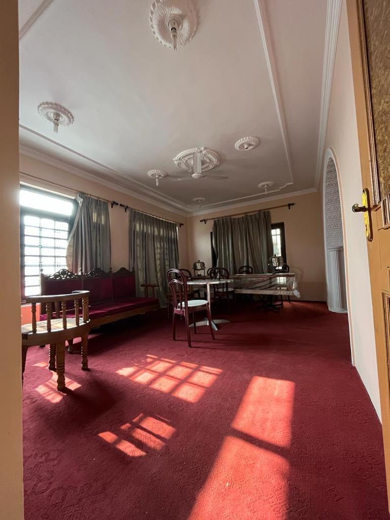 Johns Palace Hotel 2*